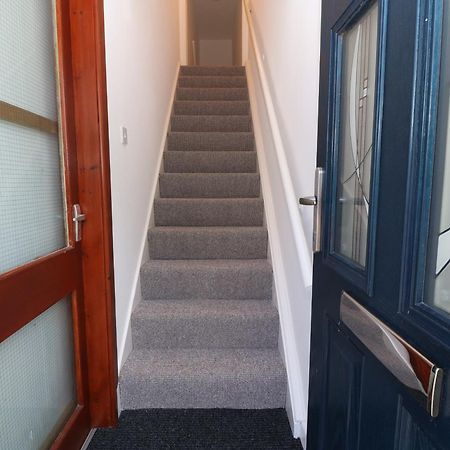 Riverview Apartment Cemaes Bay Esterno foto
