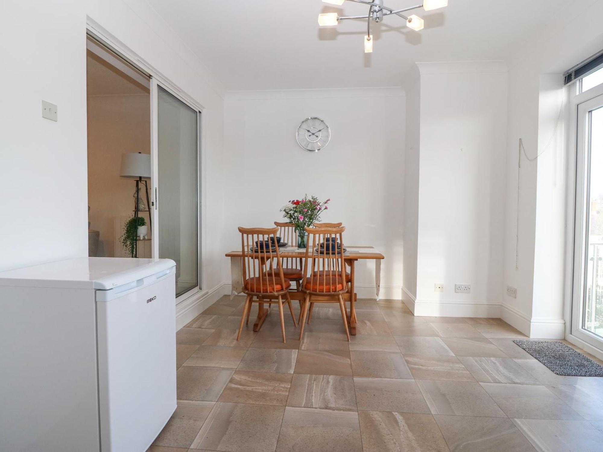 Riverview Apartment Cemaes Bay Esterno foto